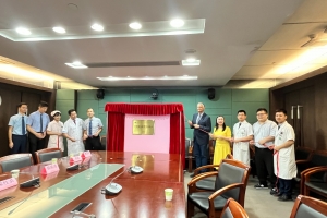 國際運動醫學專家Müller教授廣東省中醫院完美日記